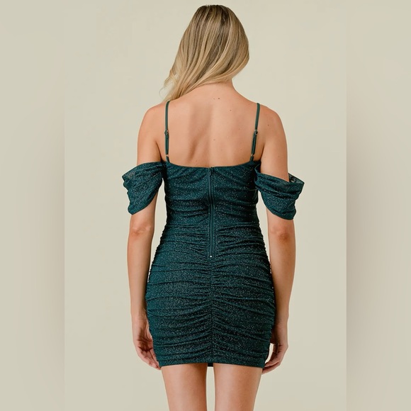 Beautiful green glitter dress - Picture 4 of 5